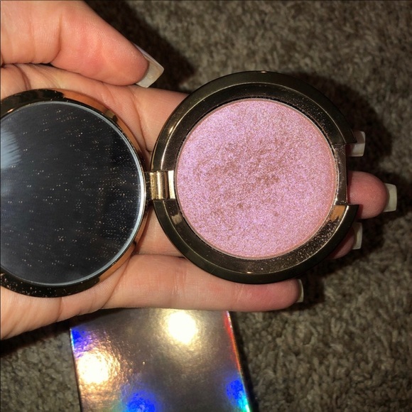 Becca Highlighter - Picture 4 of 5